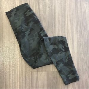 Lululemon Camo Aligns 28”